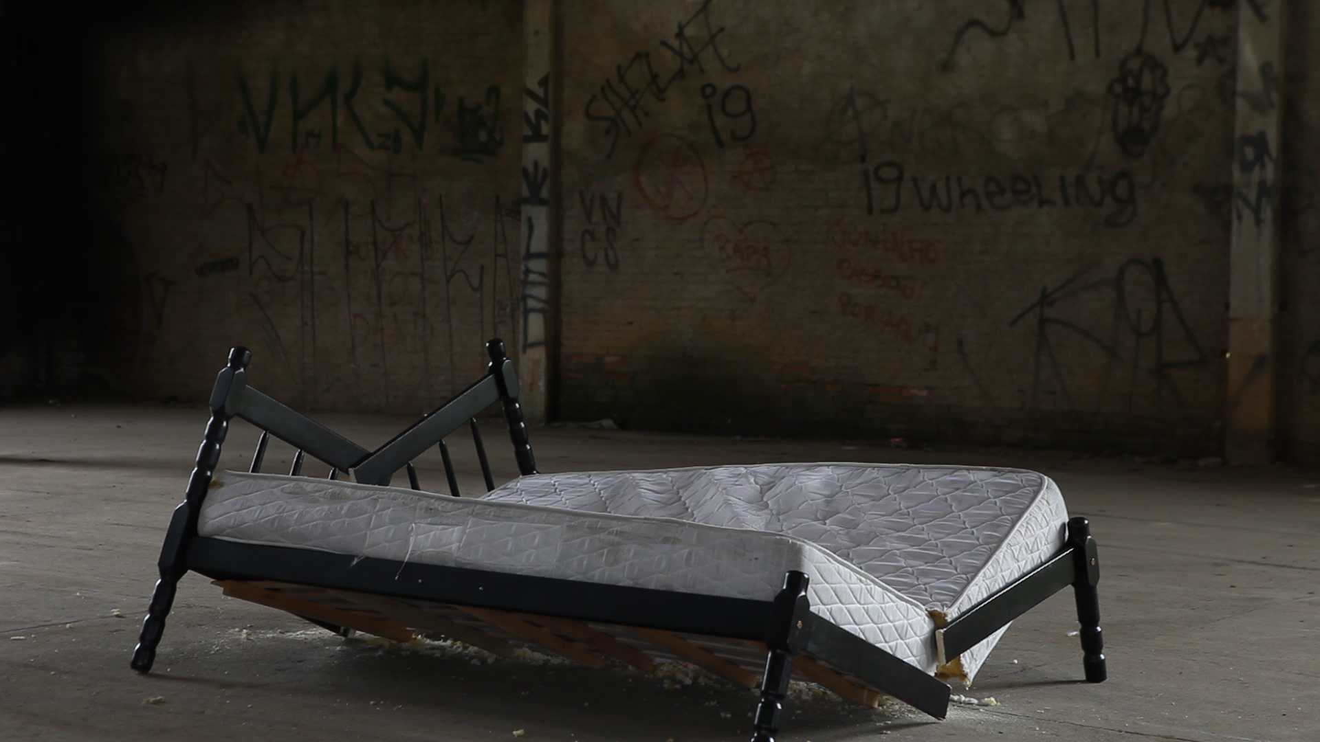 Frame da videoperformance “Partidas”_jessica luz.png